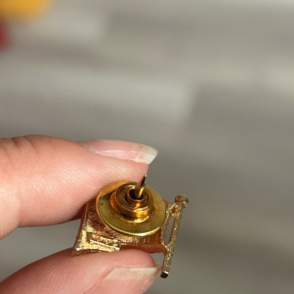 5/$25 Rhinestone NAPIER UsA flag vintage pin 🇺🇸 - Picture 6 of 7